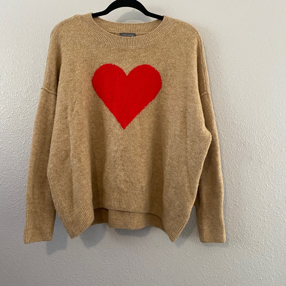 Vince Camuto Heart Sweater Medium Soft Girl Romantic Academia Cozy Comfy Fall